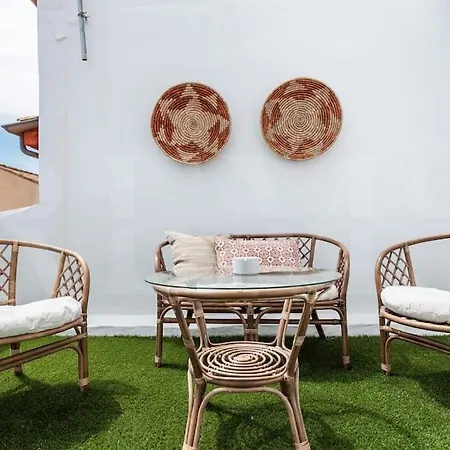 With Cathedral View & Terrace By Rems *